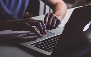 特朗普称美对伊朗发动军事行动他未说明打击是与以色列联合进行